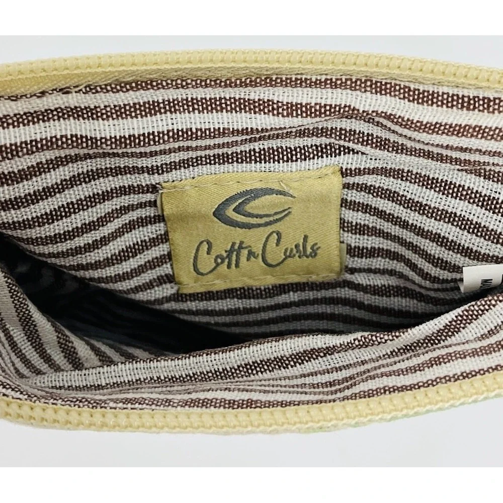 New Cott n Curls Red Cardinal Print Canvas Zip Tip Clutch Wristlet Pouch‎